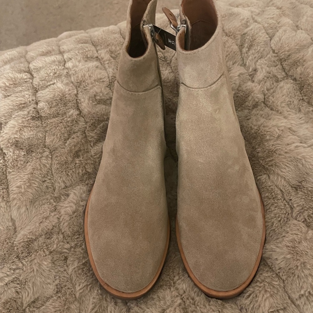 NEW: Gentle Souls “Terran” Boots- size 7 (fits like a 6.5) - Picture 4 of 8